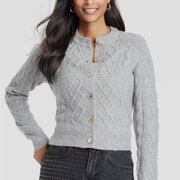 Universal Threads Cable Knit Sweater - Picture 2 of 7